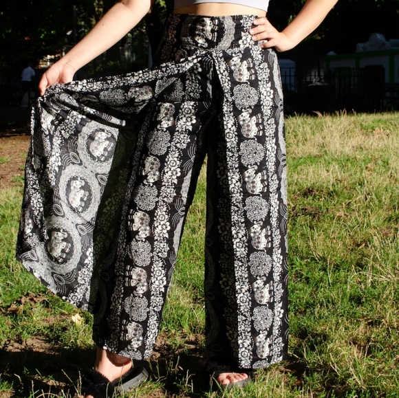 Women Open Leg BoHo Trousers - Picture 2 of 5